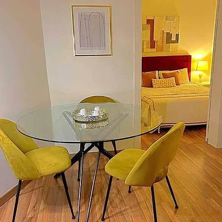 Boutique In Historic Apartment
