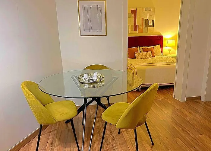 Boutique In Historic Apartment